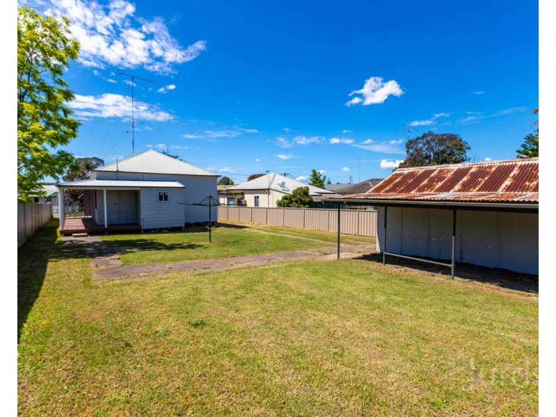 37 Boomerang Street, Cessnock NSW 2325