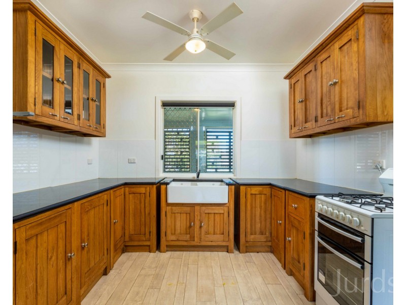 32 Mills Crescent, Cessnock NSW 2325