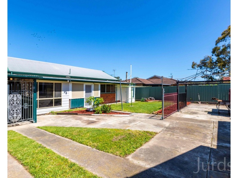 32 Mills Crescent, Cessnock NSW 2325
