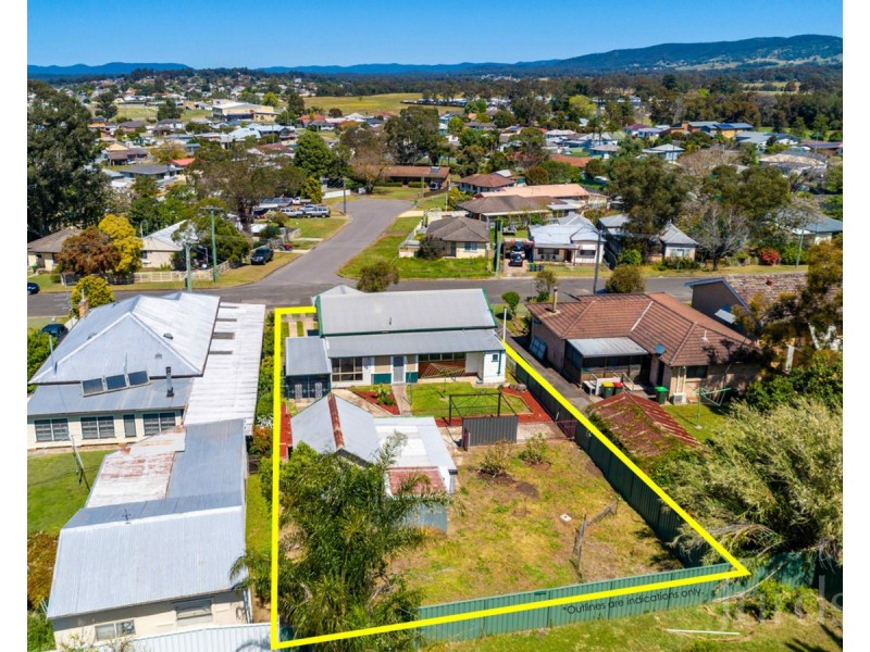 32 Mills Crescent, Cessnock NSW 2325