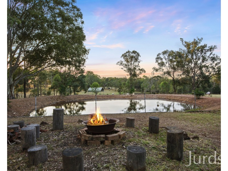 3 The Ballabourneen, Lovedale NSW 2325