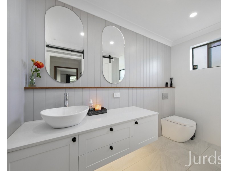 3 The Ballabourneen, Lovedale NSW 2325