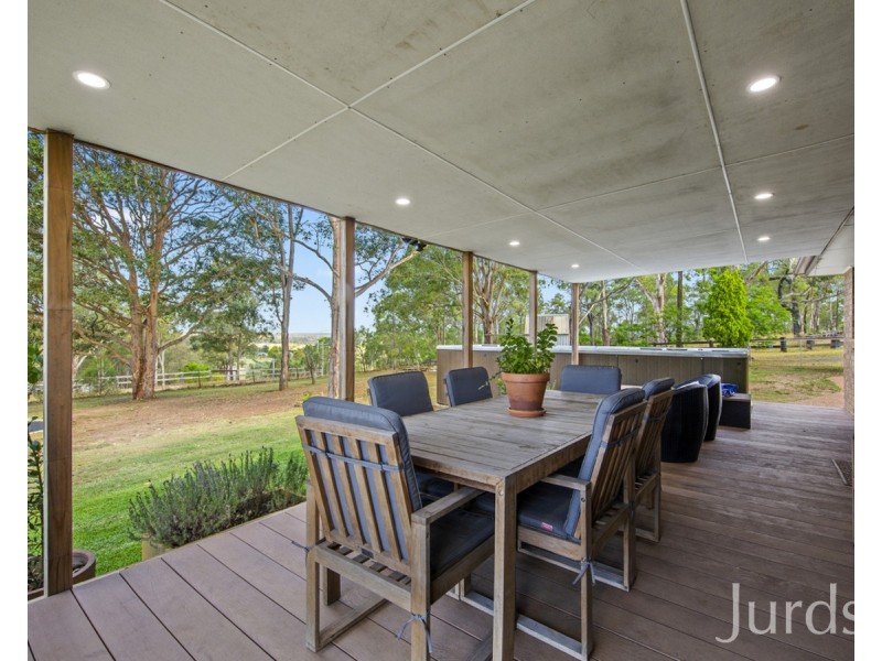 3 The Ballabourneen, Lovedale NSW 2325