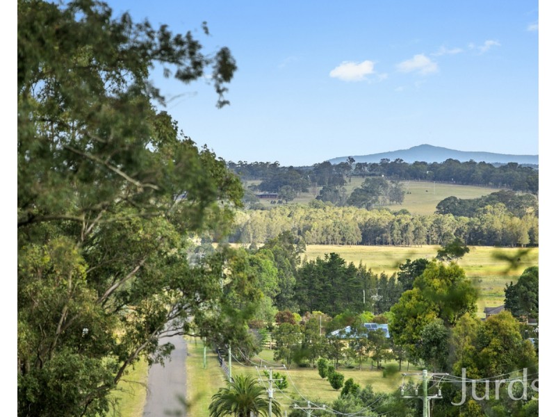 3 The Ballabourneen, Lovedale NSW 2325