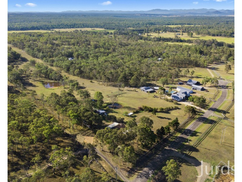 3 The Ballabourneen, Lovedale NSW 2325