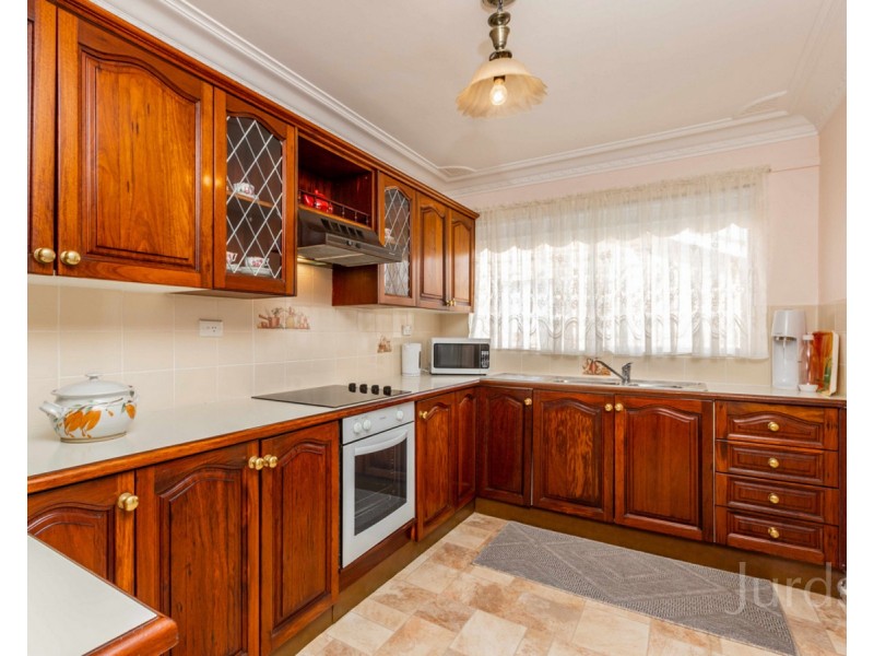 66 Mount View Road, Cessnock NSW 2325