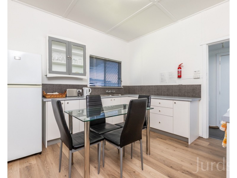 10 Fourth Street, Cessnock NSW 2325