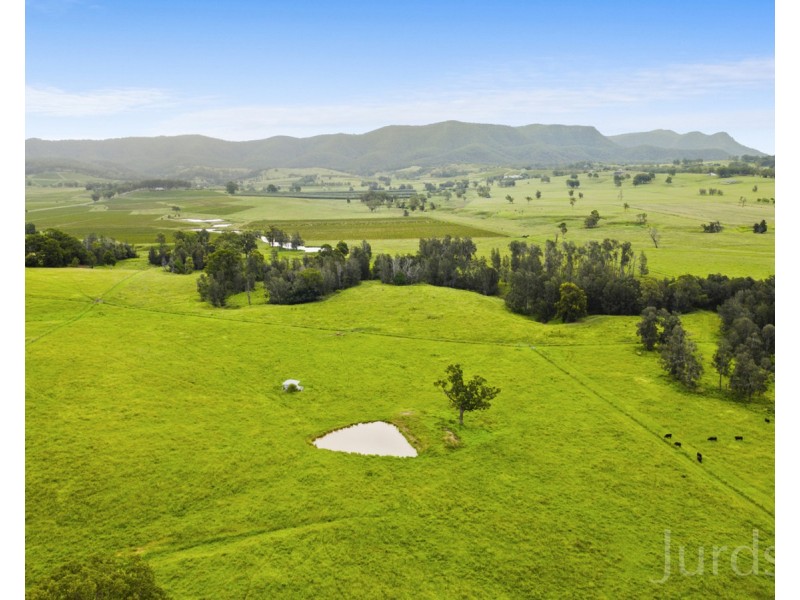 402 Oakey Creek Road, Pokolbin NSW 2320