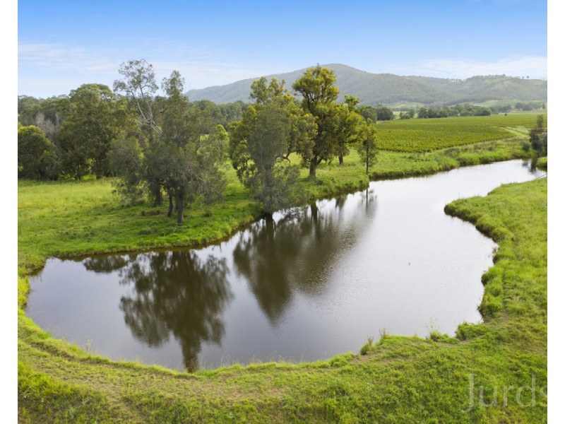 402 Oakey Creek Road, Pokolbin NSW 2320