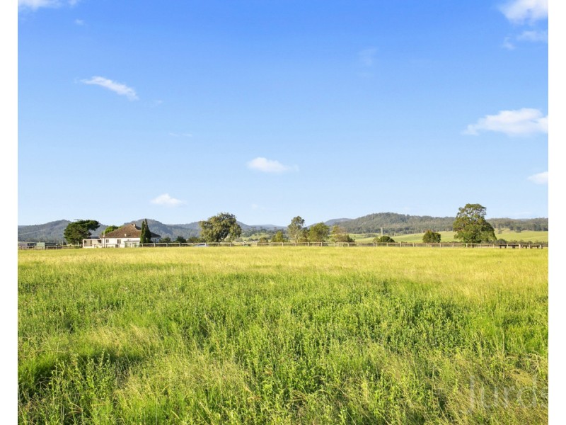 105 Windermere Road, Lochinvar NSW 2321