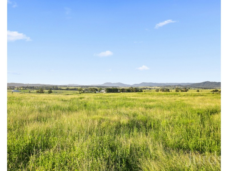 105 Windermere Road, Lochinvar NSW 2321