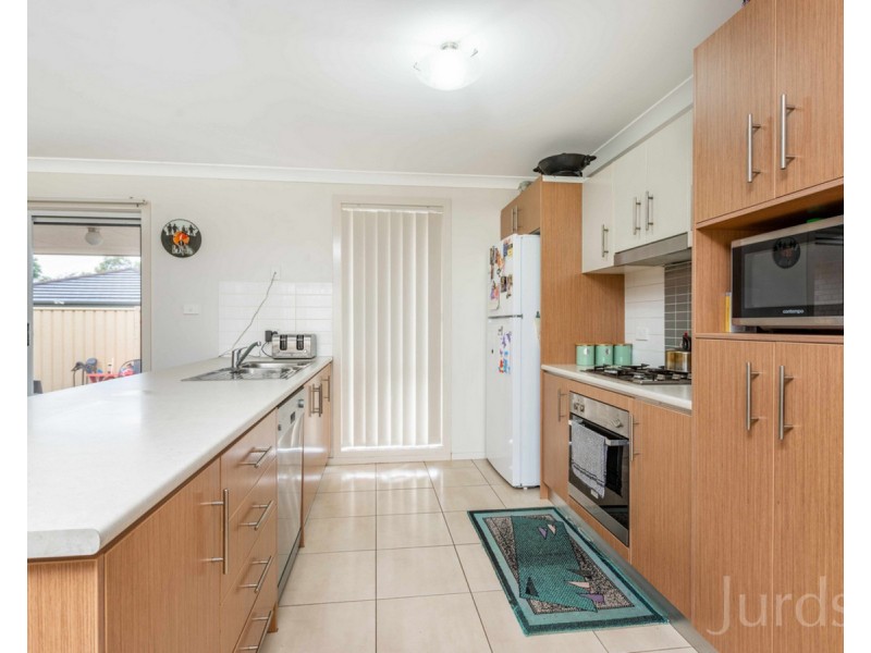 16 Chablis Drive, Cessnock NSW 2325