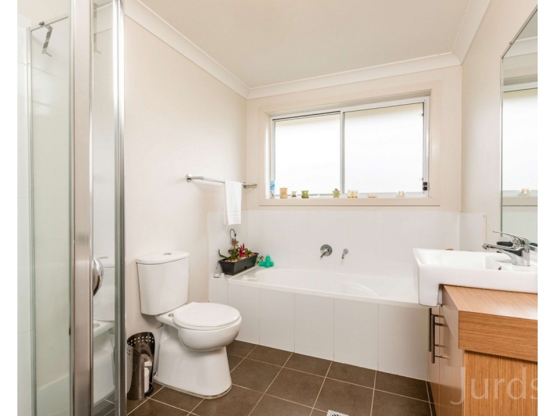 16 Chablis Drive, Cessnock NSW 2325