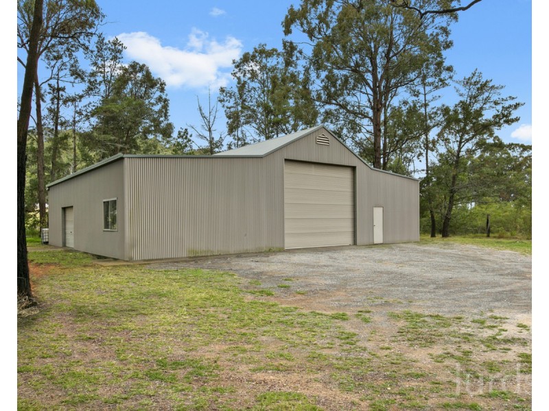 4 Langlands Road, Glen Oak NSW 2320