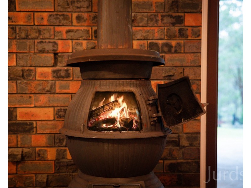 4 Langlands Road, Glen Oak NSW 2320