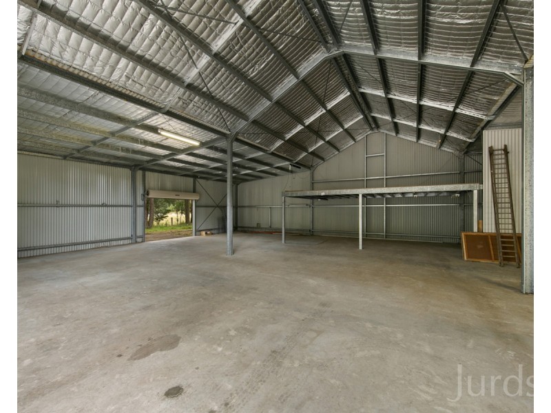 4 Langlands Road, Glen Oak NSW 2320