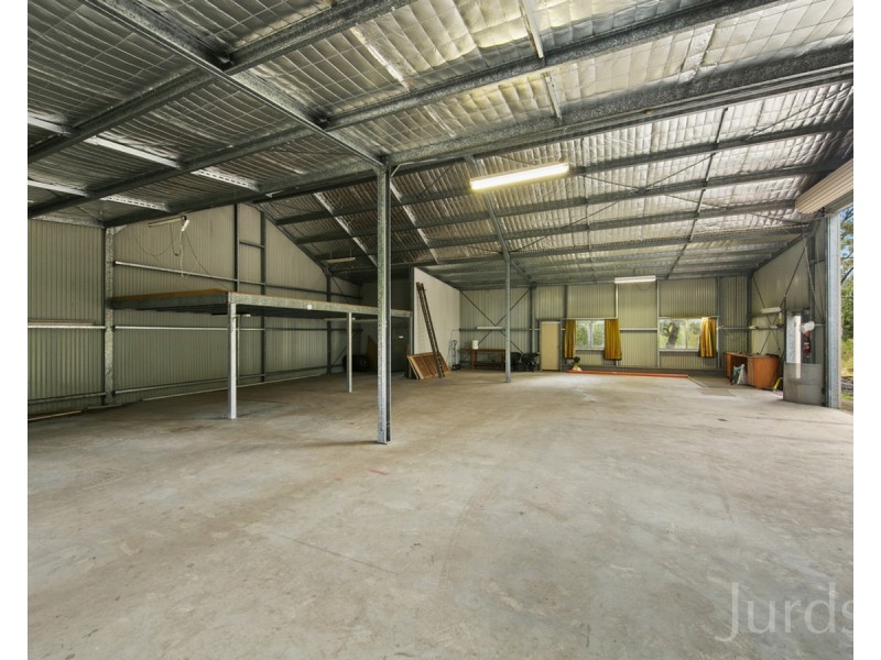 4 Langlands Road, Glen Oak NSW 2320