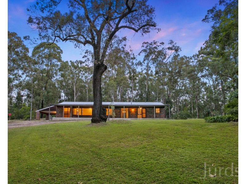 4 Langlands Road, Glen Oak NSW 2320