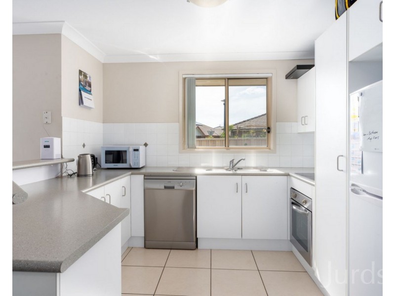 14/12 Denton Park Drive, Rutherford NSW 2320