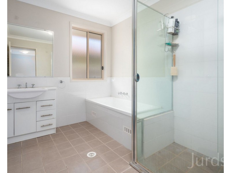14/12 Denton Park Drive, Rutherford NSW 2320