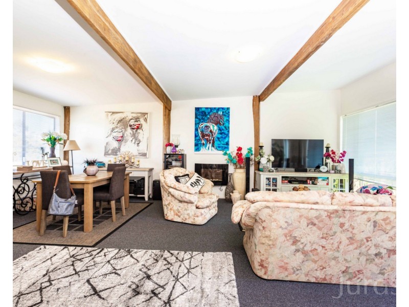 9 Racecourse Road, Cessnock NSW 2325