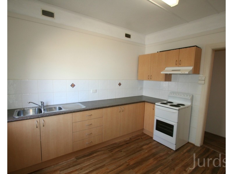 2/53 Cumberland Street, Cessnock NSW 2325