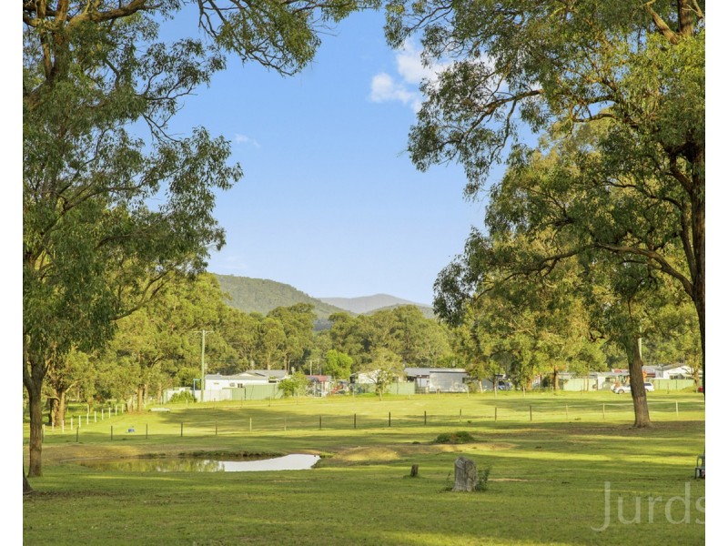 32 Carrs Road, Neath NSW 2326