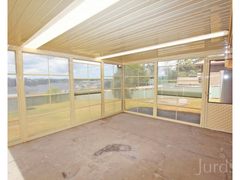 9 Thomas Street, North Rothbury NSW 2335