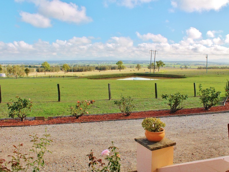 30 Coachmans Drive, Singleton NSW 2330