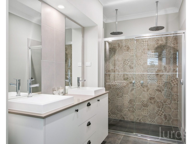 16 Harkin Road (Huntlee), North Rothbury NSW 2335