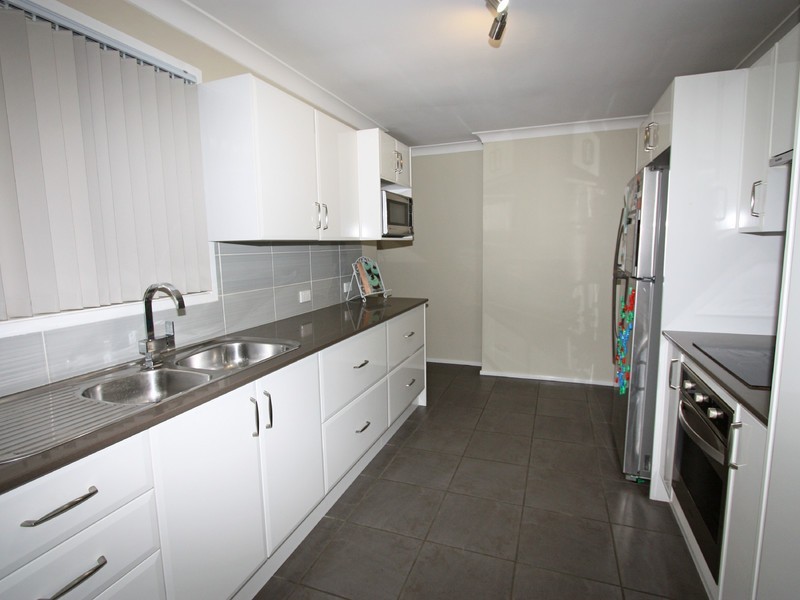 12 Elliott Street, Kurri Kurri NSW 2327