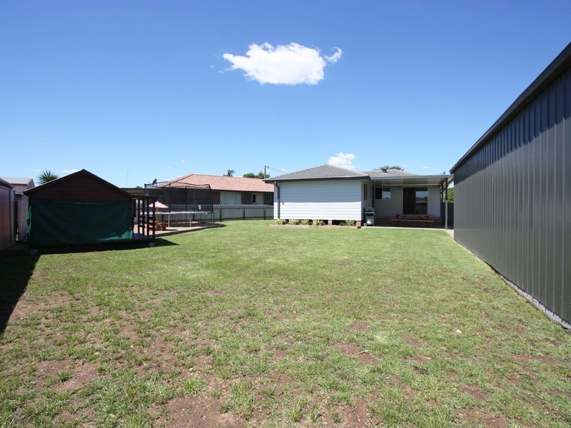 12 Elliott Street, Kurri Kurri NSW 2327