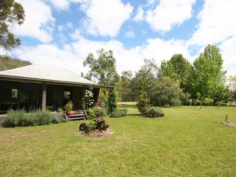 2680 Wollombi Road, Wollombi NSW 2325
