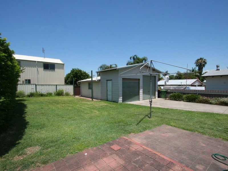 33 Moore St, Cessnock NSW 2325