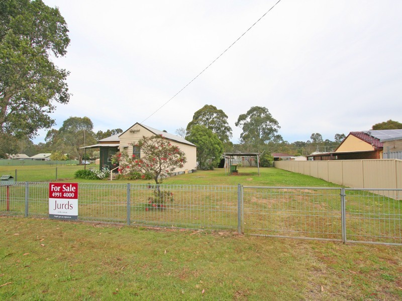 16 Lloyd Street, Greta NSW 2334