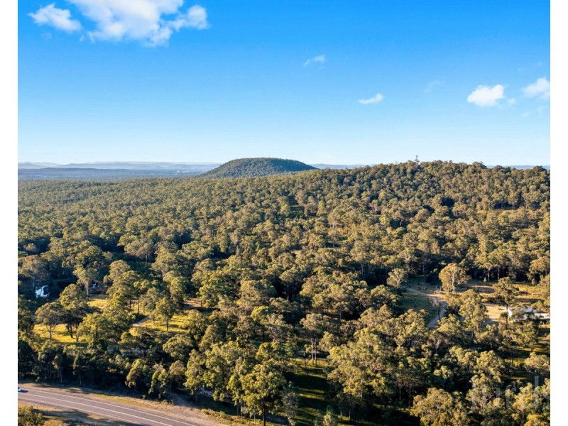 425 Lake Road, Elrington NSW 2325