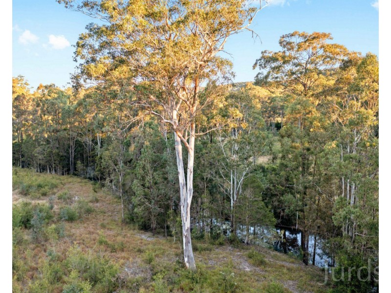 425 Lake Road, Elrington NSW 2325