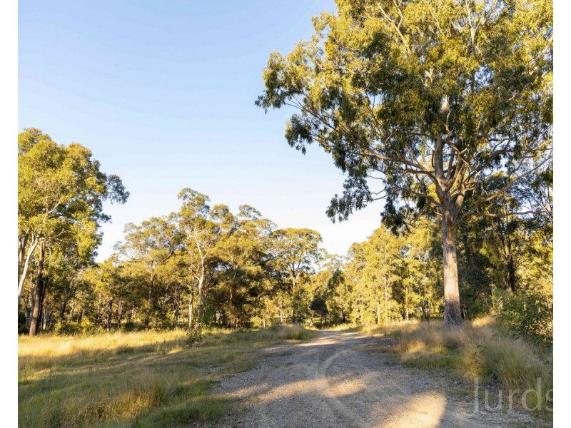 425 Lake Road, Elrington NSW 2325