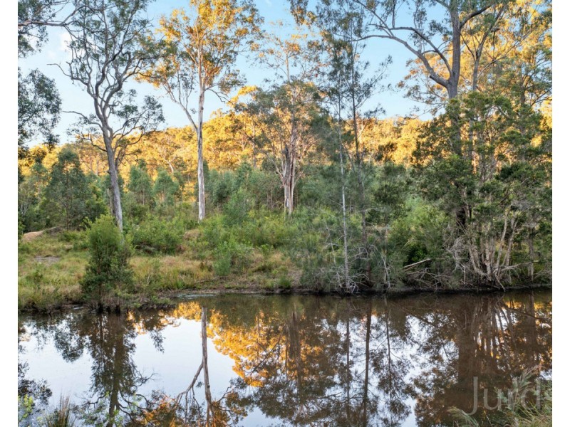 425 Lake Road, Elrington NSW 2325