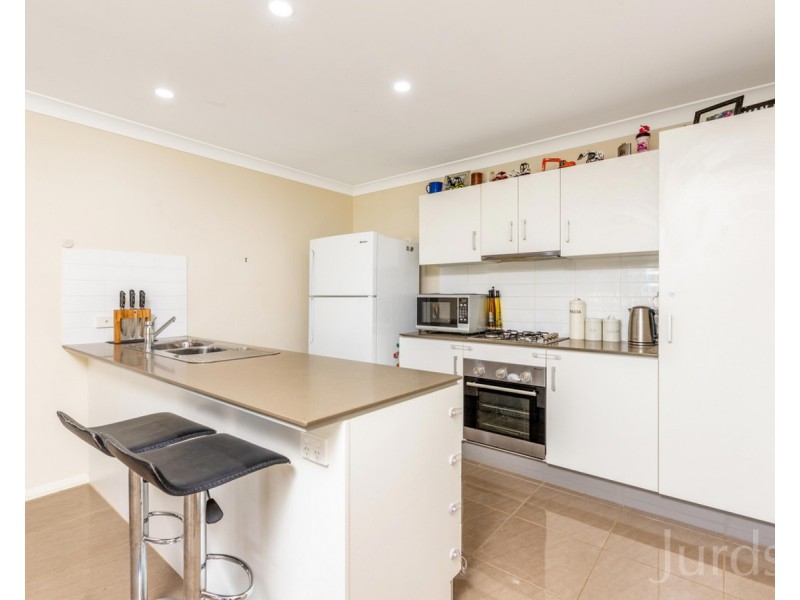 9 Stirling Street, Abernethy NSW 2325