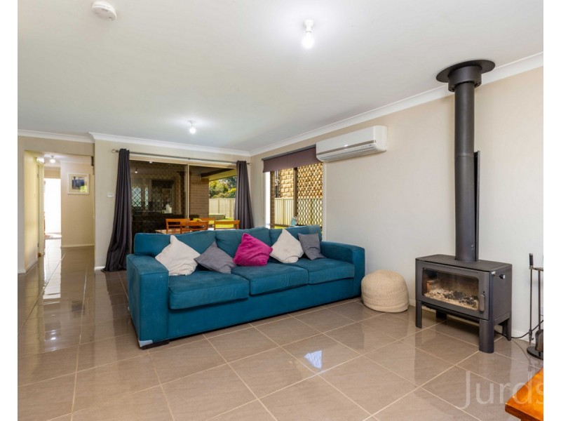 9 Stirling Street, Abernethy NSW 2325
