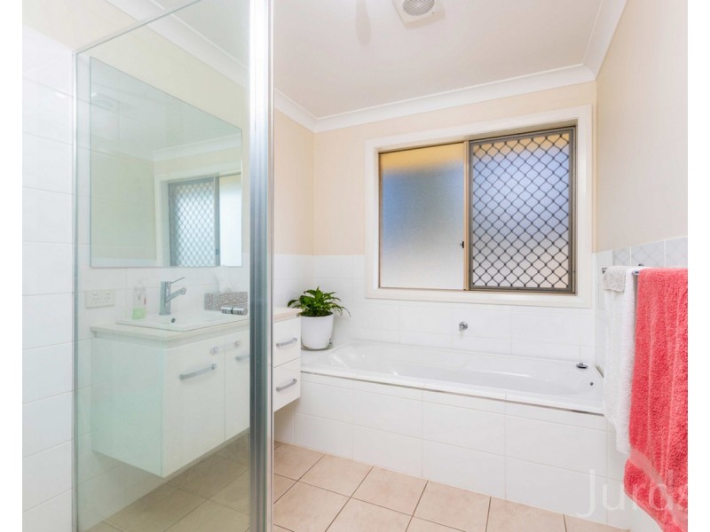 9 Stirling Street, Abernethy NSW 2325