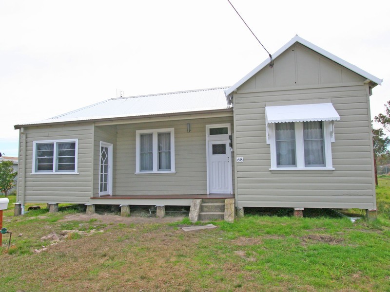 68 Anzac Ave, Cessnock NSW 2325