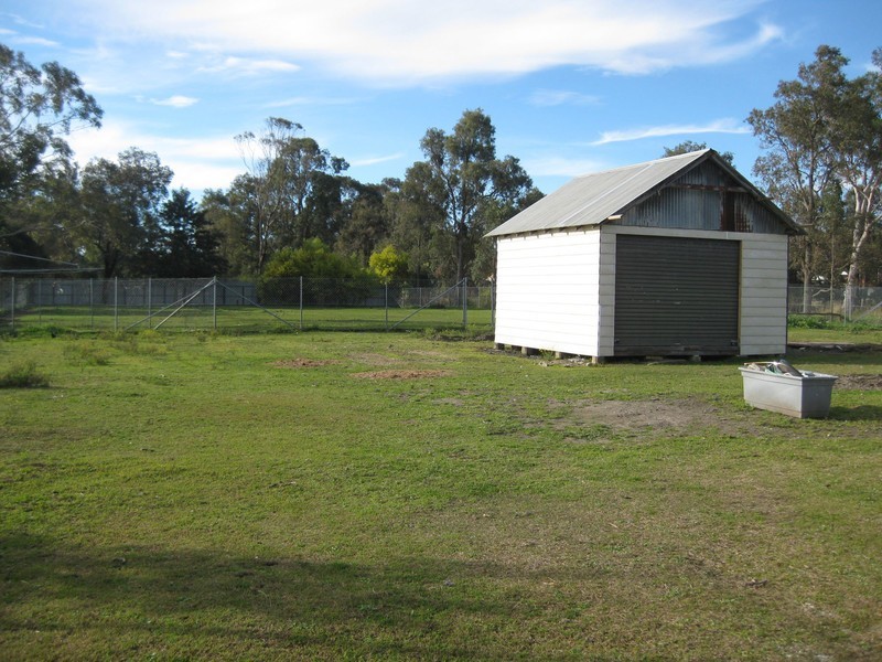 68 Anzac Ave, Cessnock NSW 2325