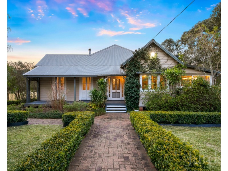 8 Owens Avenue, Millfield NSW 2325