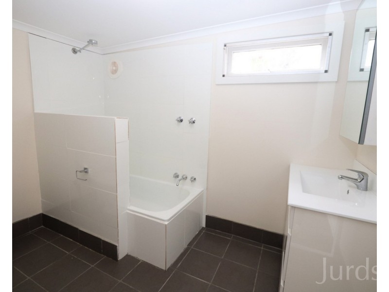 13 Guest Street, Cessnock NSW 2325