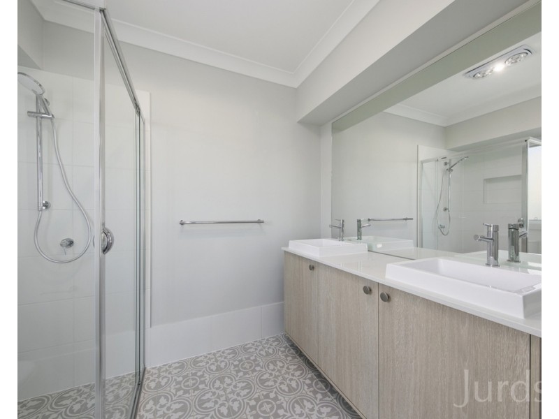 17 Moran Parkway, North Rothbury NSW 2335