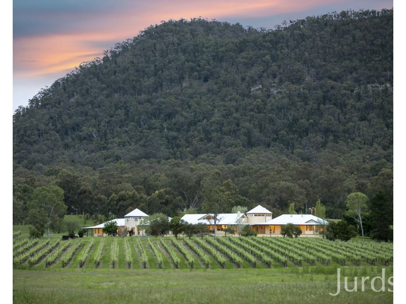 997 Milbrodale Road, Broke NSW 2330