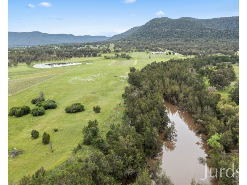 997 Milbrodale Road, Broke NSW 2330