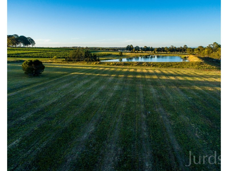 305 Wine Country Drive, Nulkaba NSW 2325